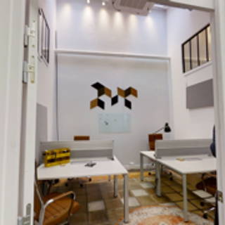 Bureau privé 52 m² 12 postes Coworking Rue Martel Paris 75010 - photo 2